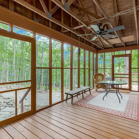 Secluded W Hot Tub, Fire Pit, Deck & Updated Wifi Great Cacapon Exterior foto