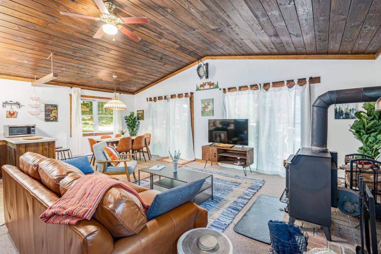Secluded W Hot Tub, Fire Pit, Deck & Updated Wifi Great Cacapon Exterior foto