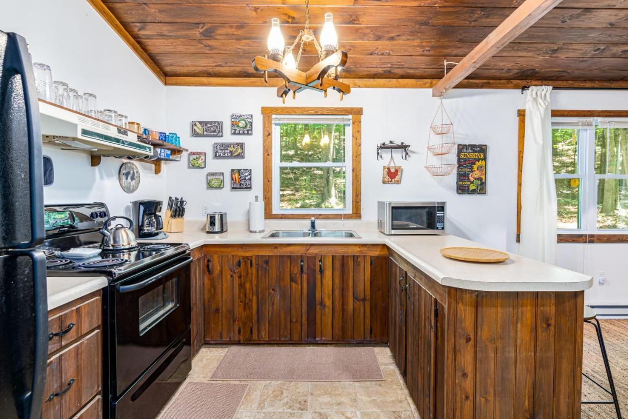 Secluded W Hot Tub, Fire Pit, Deck & Updated Wifi Great Cacapon Exterior foto