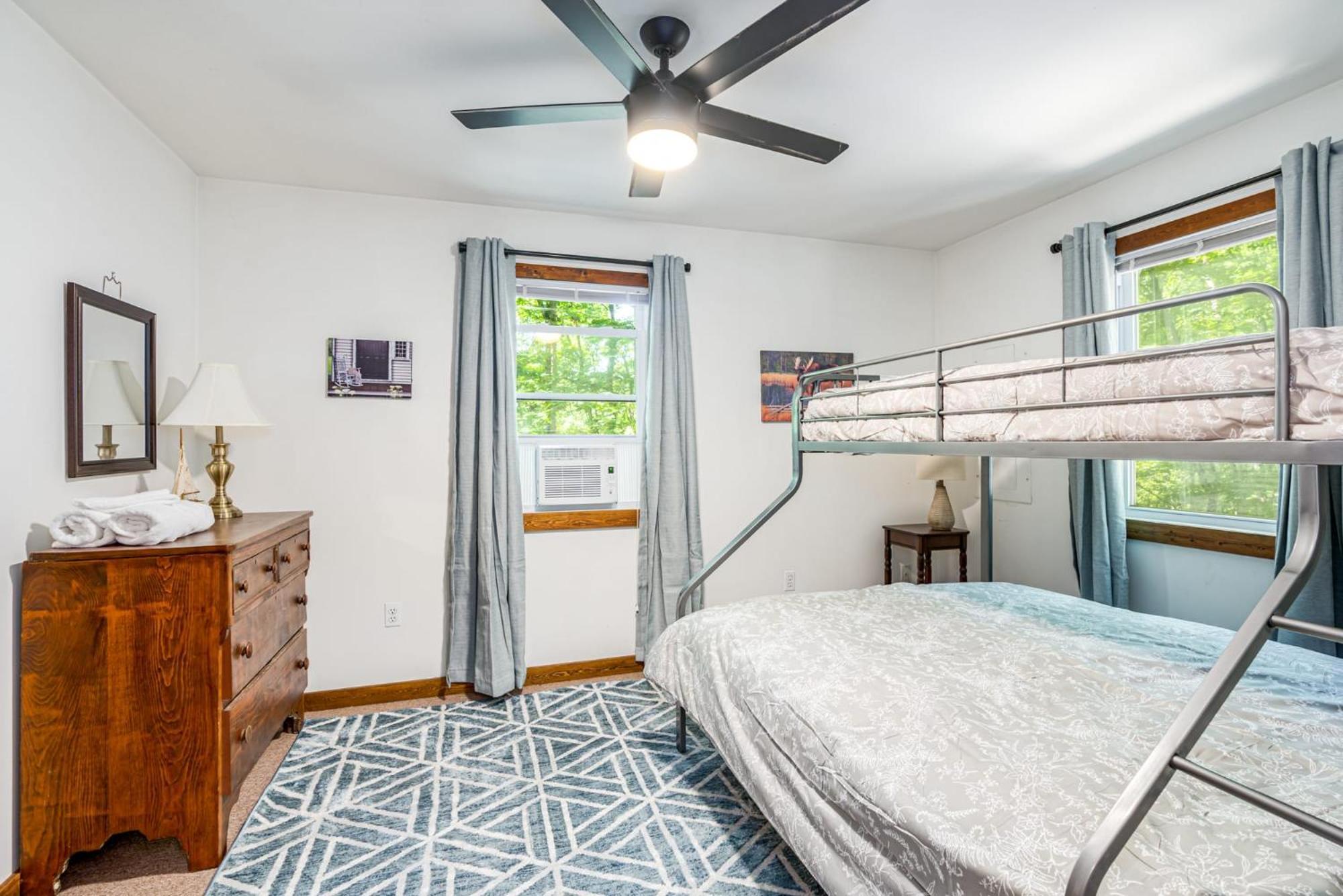 Secluded W Hot Tub, Fire Pit, Deck & Updated Wifi Great Cacapon Exterior foto